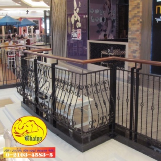 ช่างรับเหมาทำราวระเบียงกันตก  ประตูสแตนเลส  ราวบันได  บันได  โครงหลังคา  เหล็กดัด  งานเหล็ก  งานอลูมิเนียม  งานสแตนเลส  เหล็กร็อทไอร์ออน  อัลลอย 